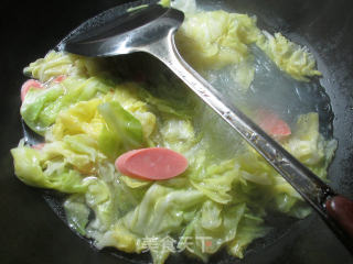 火腿肠牛心菜粉丝的做法步骤：7