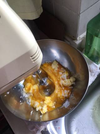 西葫芦青柠果仁蛋糕的做法步骤：3
