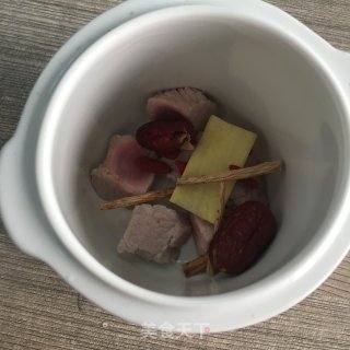 虫草花炖花胶（孕妈妈至爱）的做法步骤：3