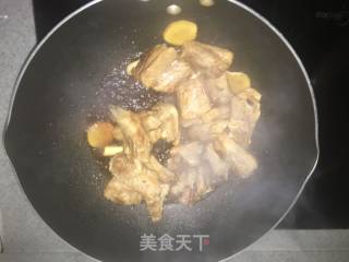 糖醋排骨的做法步骤：2