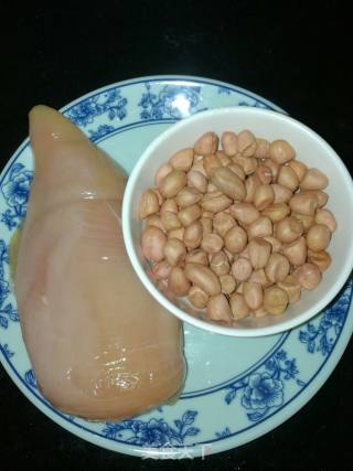 宫保鸡丁的做法步骤：1