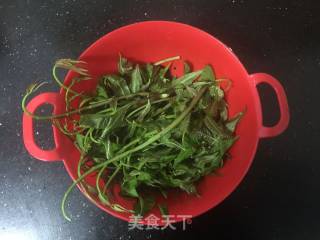 香椿芽拌嫩豆腐的做法步骤：1
