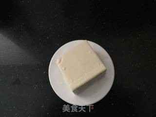 香椿芽拌嫩豆腐的做法步骤：2