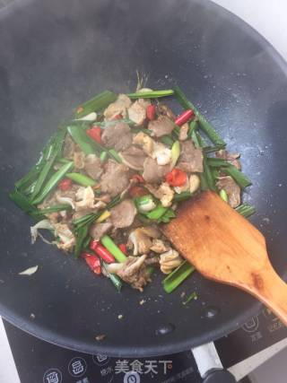 蒜香酸辣猪舌的做法步骤：7