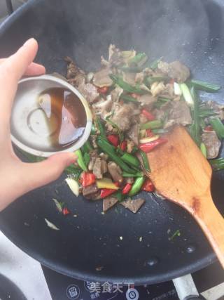 蒜香酸辣猪舌的做法步骤：8