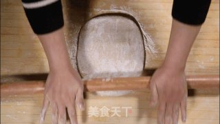 教你一招 蒸出漂亮有麦香味的花卷的做法步骤：8