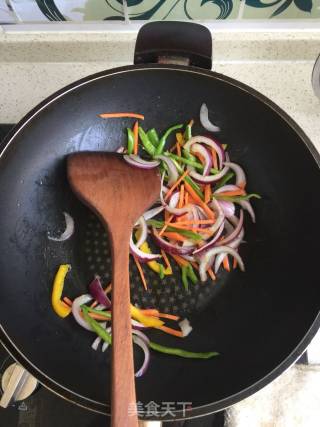 素炒豆芽的做法步骤：3
