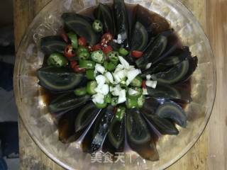 尖椒皮蛋的做法步骤：4