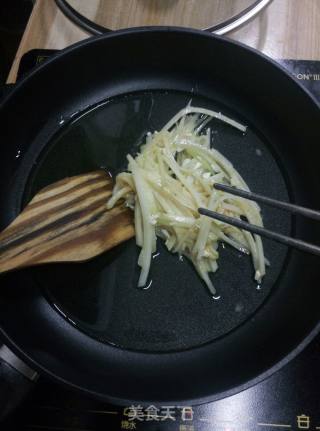 土豆丝鸡蛋饼的做法步骤：7