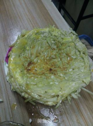土豆丝鸡蛋饼的做法步骤：12