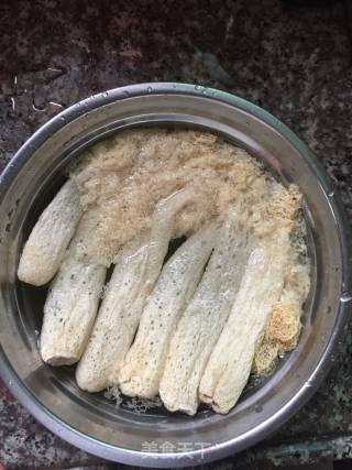 鲜虾排骨竹荪汤的做法步骤：6