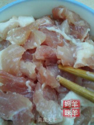 菠萝咕噜肉的做法步骤：2