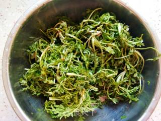 荠菜手擀面的做法步骤：1