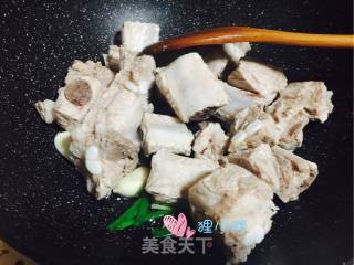 红烧排骨「新手必备」的做法步骤：7