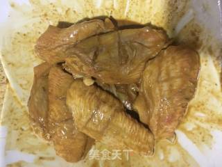 煎鸡翅的做法步骤：2