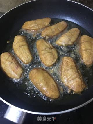 煎鸡翅的做法步骤：3