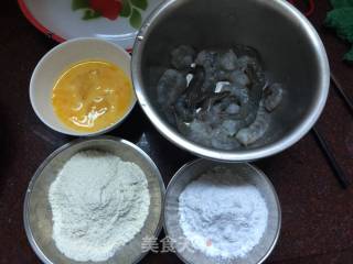 香酥虾的做法步骤：1