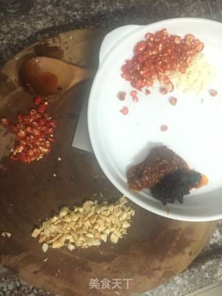 红烧黄凉粉的做法步骤：3