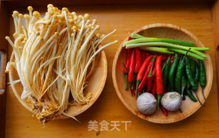 剁椒金针菇的做法步骤：1