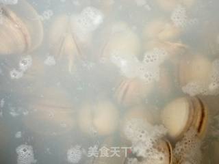 疙瘩蛤蜊汤的做法步骤：2