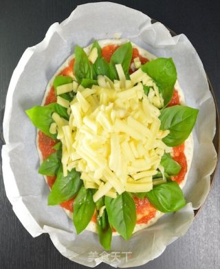 CoCoLc 的私菜食谱经―意式罗勒番茄酱披萨【无油版】的做法步骤：10
