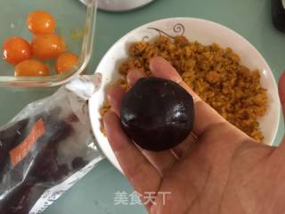 蛋黄豆沙蔓越莓包的做法步骤：7