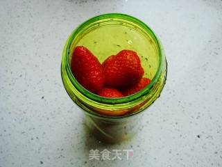 炫彩水果冰棒的做法步骤：2