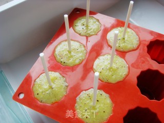 炫彩水果冰棒的做法步骤：10