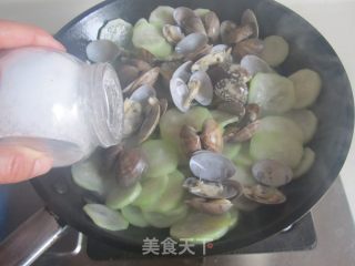 蛤蜊炒瓠瓜的做法步骤：8