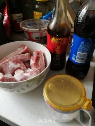 可乐排骨的做法步骤：2