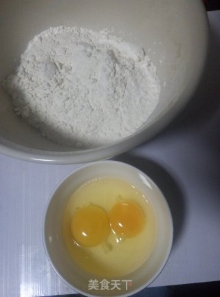 灰面鸡蛋饼的做法步骤：1