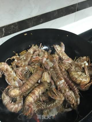椒盐皮皮虾的做法步骤：4