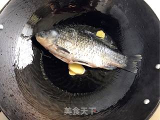 鲫鱼豆腐汤的做法步骤：3