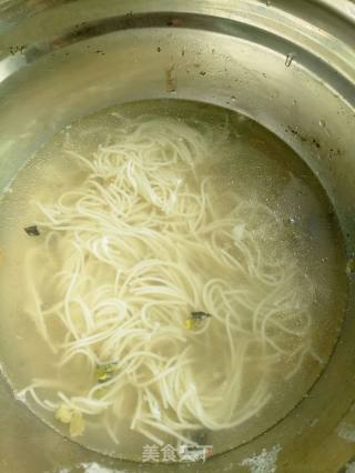 宝宝辅食－番茄鱼泥面条的做法步骤：7