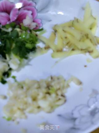 肉末茄子的做法步骤：1