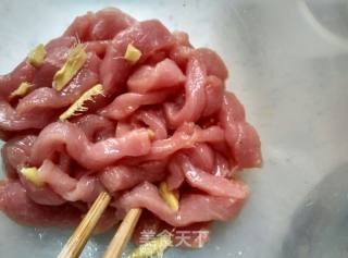 猪里脊柳的做法步骤：3