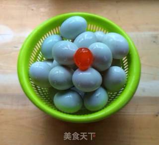 蛋黄酥的做法步骤：1