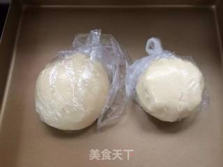 蛋黄酥的做法步骤：3