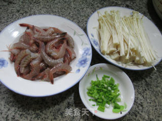 金针菇炒海虾的做法步骤：1