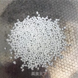 天气热了做一份苏州鸡头米芒果西米露，味道美哉美哉的做法步骤：1