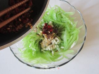 炝拌莴苣丝的做法步骤：6