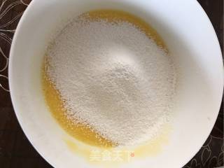 芒果蛋糕卷的做法步骤：2