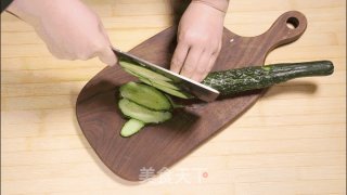 炸酱面的做法步骤：3