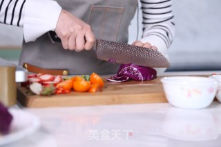 高级又容易做的草莓酱黑醋汁鸭胸肉的做法步骤：4