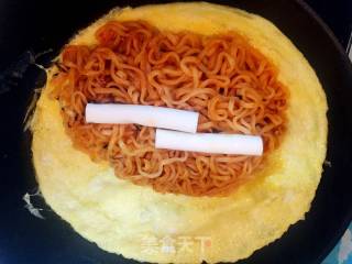 火鸡面鸡蛋卷的做法步骤：4