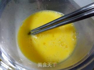 芦笋炒鸡蛋的做法步骤：1