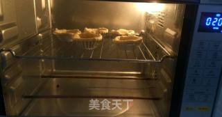 肉松鱿鱼迷你披萨的做法步骤：14