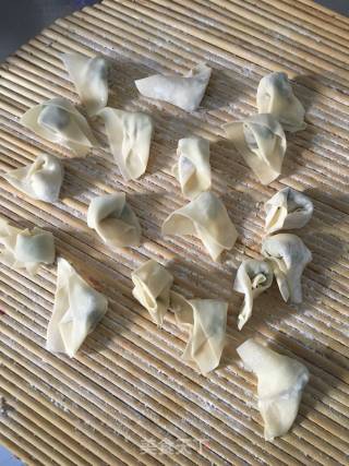 芹菜肉馄饨的做法步骤：5