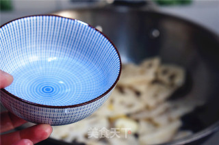 小炒藕片的做法步骤：5