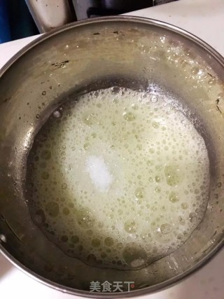 六寸戚风蛋糕的做法步骤：9
